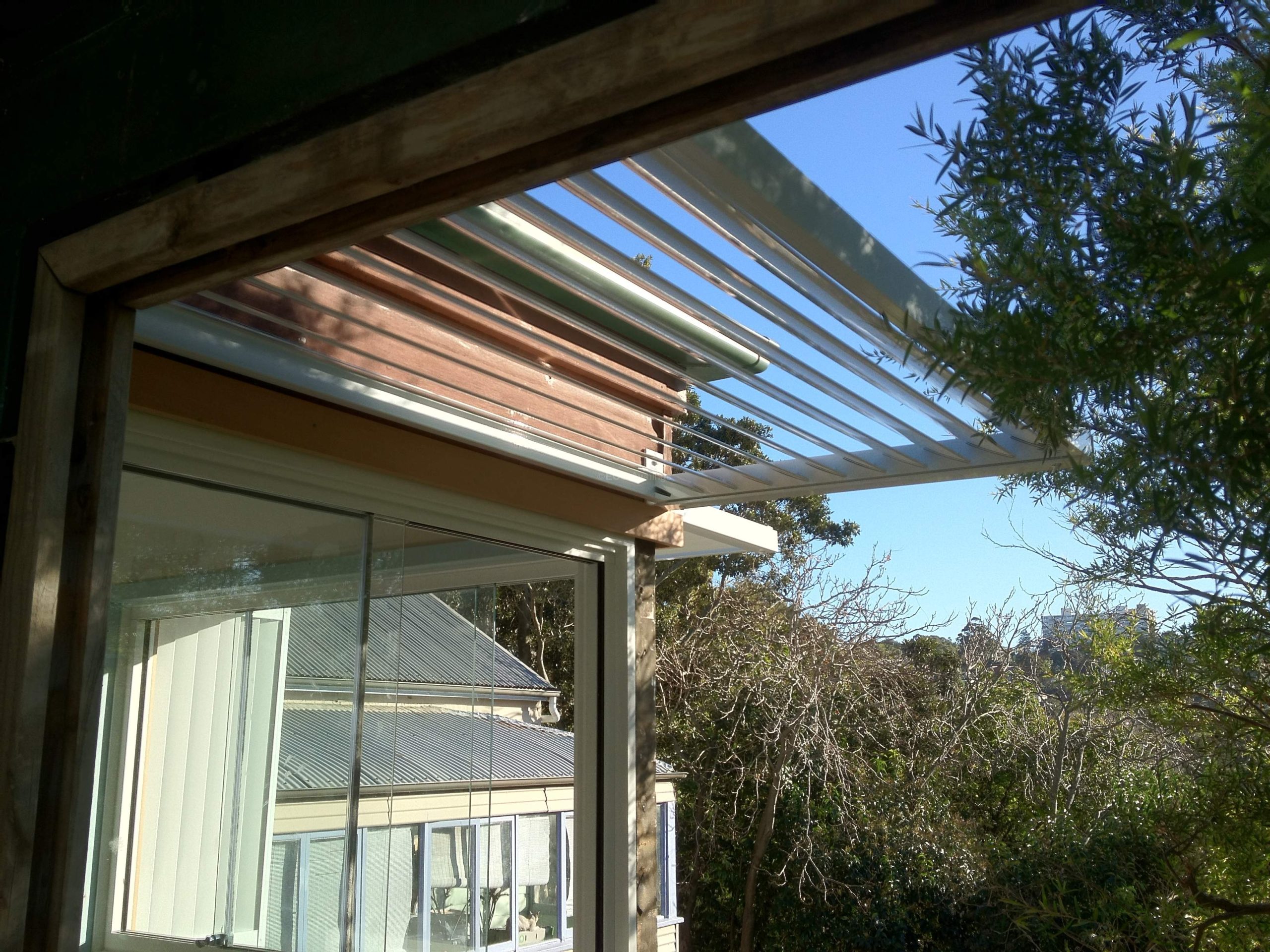 Canter Lever Louvers with side Privacy screen