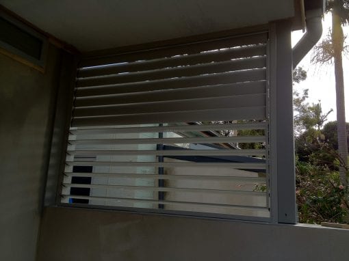 Adjustable  Privacy Screen Louvers in a fixed frame - Image 2