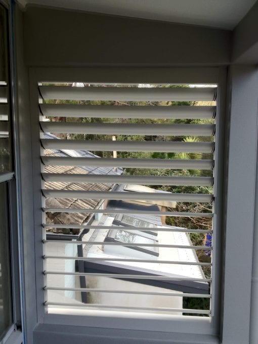 Adjustable  Privacy Screen Louvers in a fixed frame - Image 2