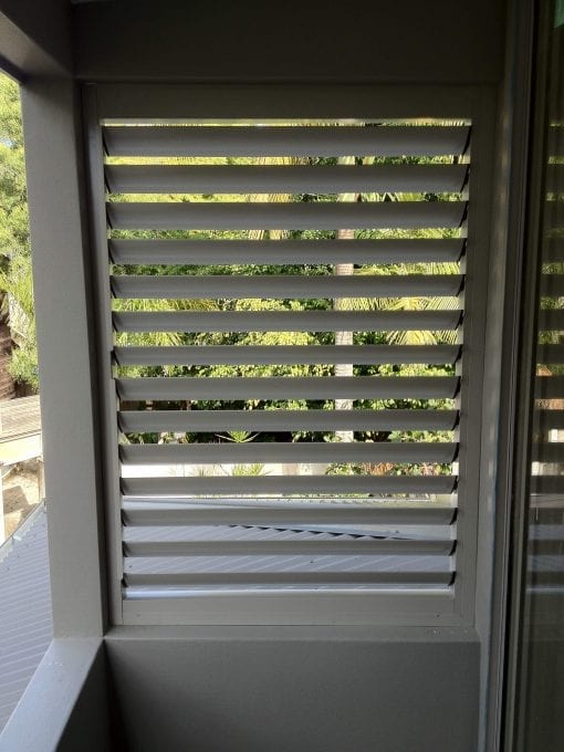 Adjustable  Privacy Screen Louvers in a fixed frame - Image 11