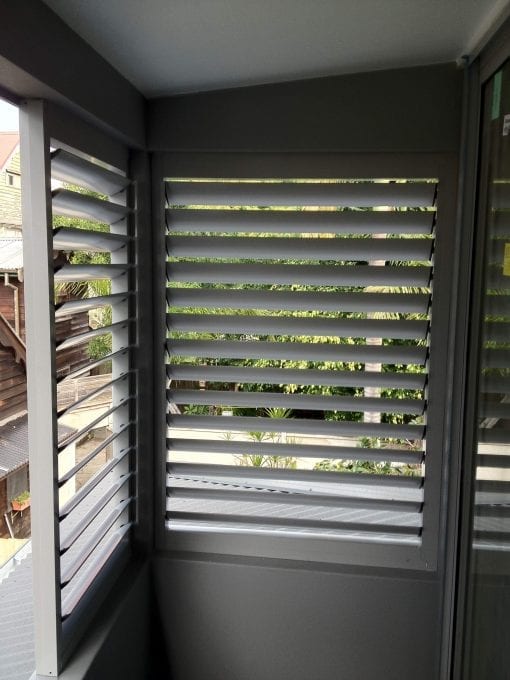Adjustable  Privacy Screen Louvers in a fixed frame - Image 14