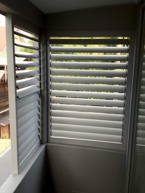 Adjustable  Privacy Screen Louvers in a fixed frame - Image 15