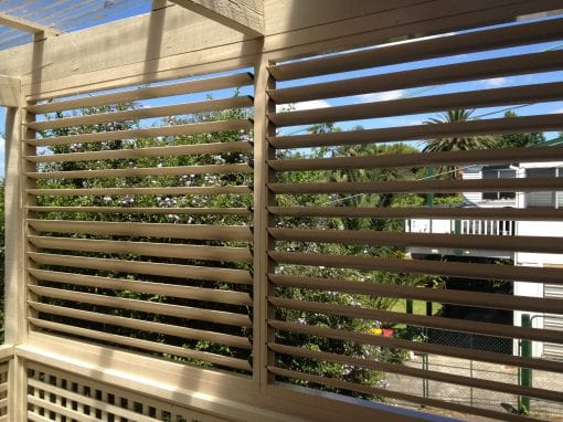 Adjustable  Privacy Screen Louvers in a fixed frame - Image 8