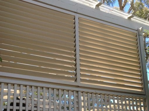 Adjustable  Privacy Screen Louvers in a fixed frame - Image 2