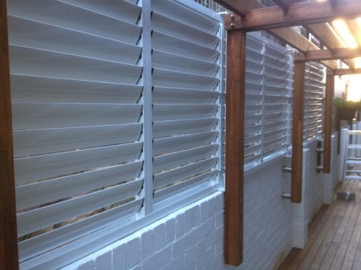 Adjustable  Privacy Screen Louvers in a fixed frame - Image 7