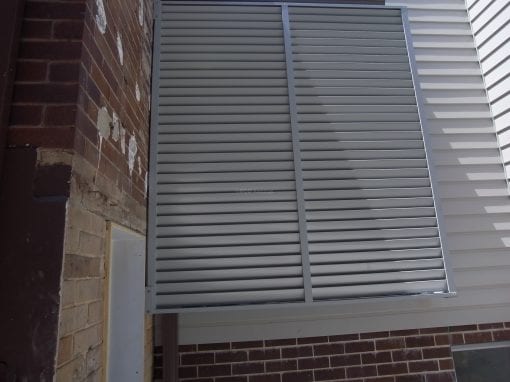 Privacy Screen Louvers  with Standoff Legs