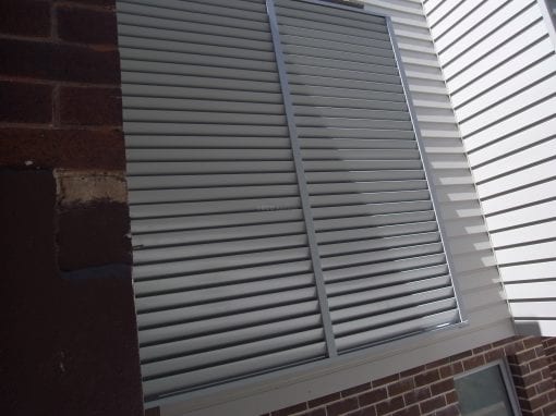 Privacy Screen Louvers  with Standoff Legs - Image 3