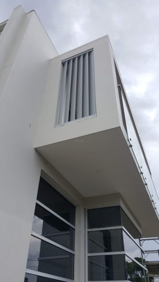 Privacy Screen louver with 160 fixed vertical blades - Image 5