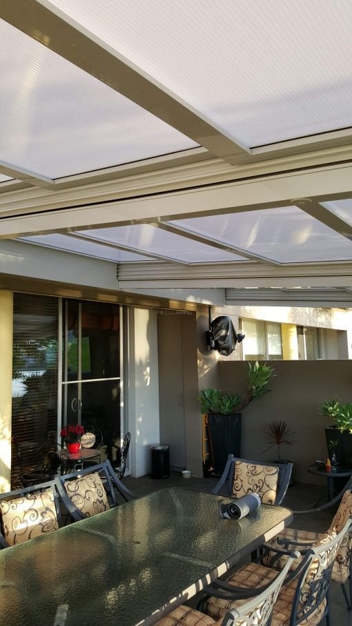 Retracta Roof The Sliding Roof System 4Bay 4Panel With angle cut out in the corners - Image 8