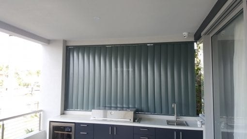 Privacy Screen  with Adjustable 160mm Vertical Louvers Blades  in a fixed frame - Image 3