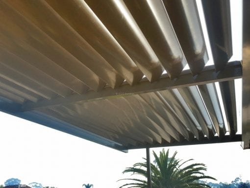 Louvre Patio cover with Adjustable 160mm  Louvers Blades  in a fixed frame - Image 8