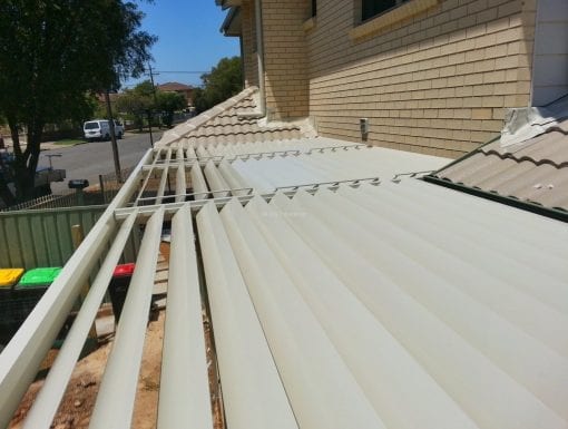 Louvre Patio cover with Adjustable 160mm  Louvers Blades  in a fixed frame - Image 6