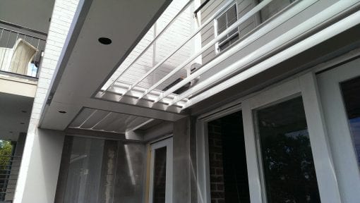 Adjustable 160mm  Louvers Blades  in a fixed frame inserted in to roof