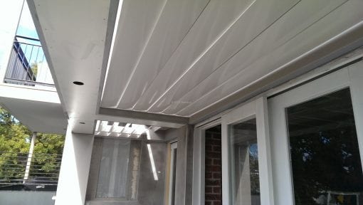 Adjustable 160mm  Louvers Blades  in a fixed frame inserted in to roof - Image 5