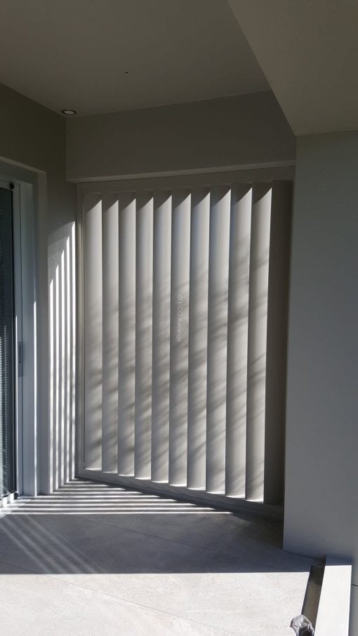 Privacy Screen louver with 160 fixed vertical blades 100x50 box frame - Image 8