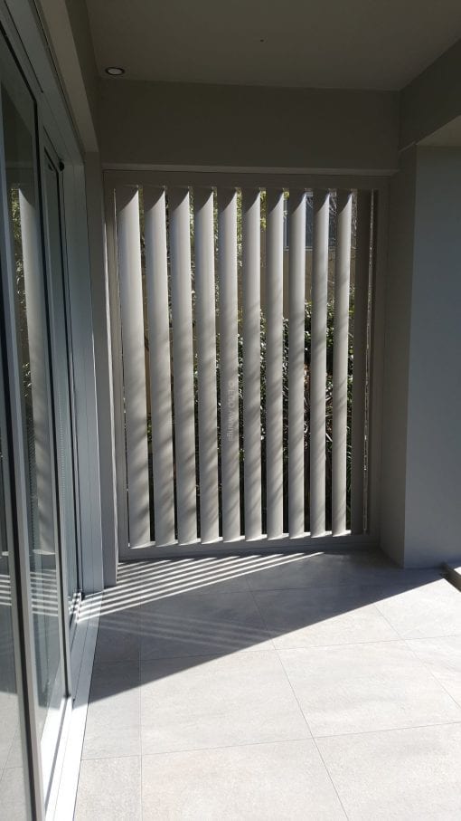 Privacy Screen louver with 160 fixed vertical blades 100x50 box frame - Image 7