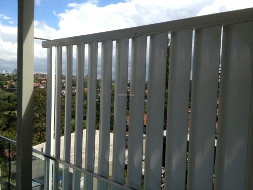 Privacy Screen louver with 160mm fixed vertical blades 100x50 box frame