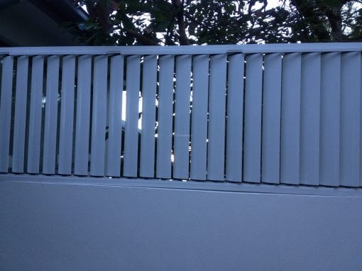 Privacy Screen louver with 160mm fixed vertical blades 100x50 box frame - Image 5