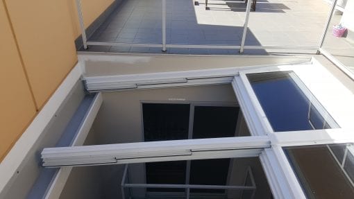 Retracta Roof The Sliding Roof System 2 Bay 4 Glass Panel - Image 17