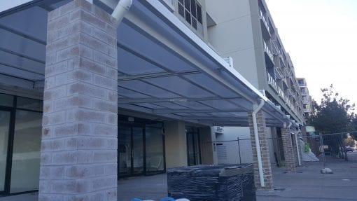 Retracta Roof with 6 bays, 5 Polycarb Panels - Image 5