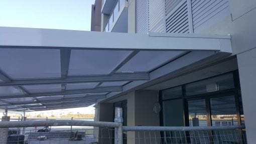 Retracta Roof with 6 bays, 5 Polycarb Panels - Image 8