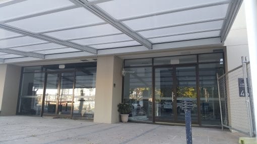 Retracta Roof with 6 bays, 5 Polycarb Panels - Image 11