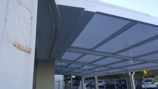 Retracta Roof with 6 bays, 5 Polycarb Panels - Image 2