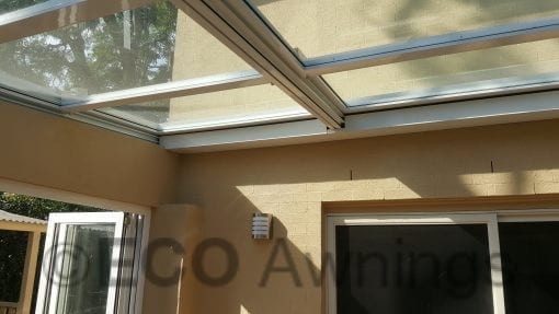 Retrata Roof with retractable Glass Panels