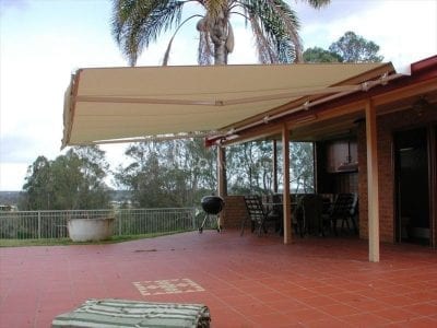 Folding arm awning