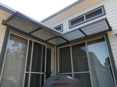 Corner Canter Lever Louvers