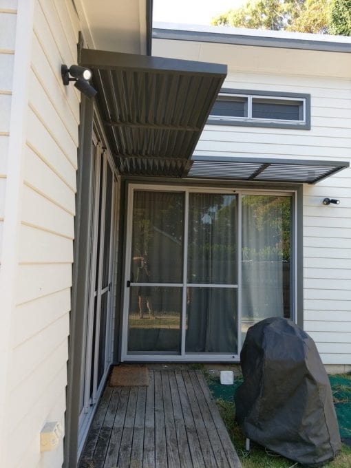 Corner Canter Lever Louvers - Image 2