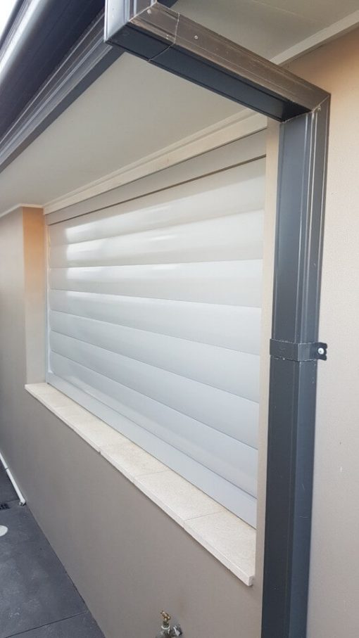 Privacy louvers screen with 160mm adjustable louvers - Image 4