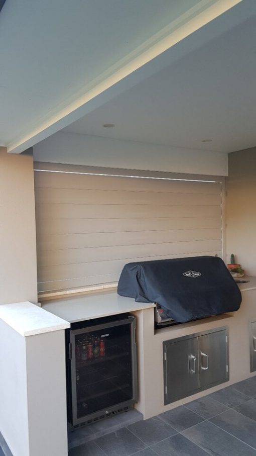 Privacy louvers screen with 160mm adjustable louvers - Image 5